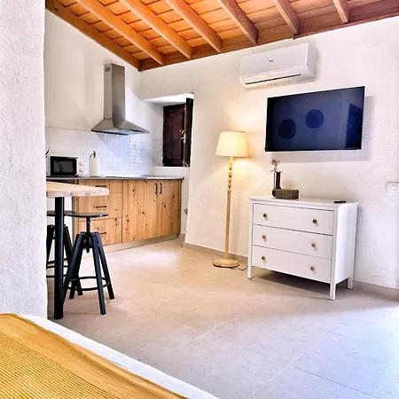 Casas Javier * أذيخي